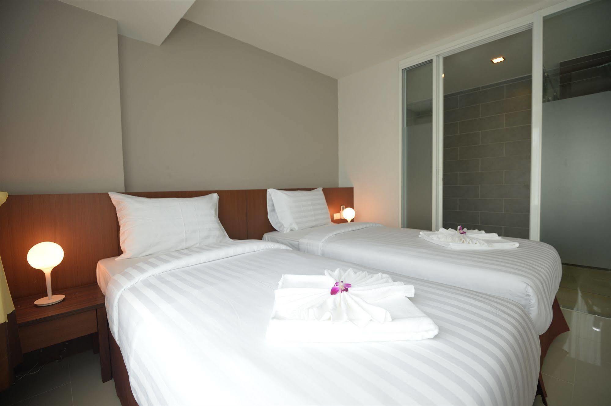 Baan Lukkan Patong Resort Phuket Exterior foto